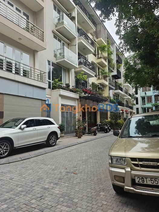 Nhà mặt phố Đỗ Quang Cầu Giấy 40m² - Mặt tiền kinh doanh