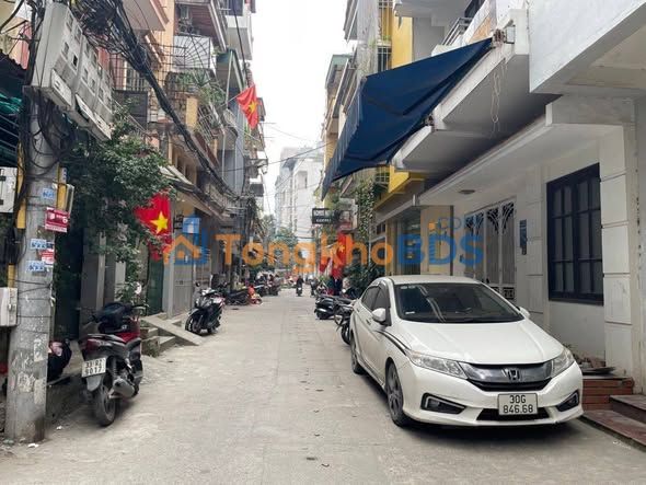 Nhà mặt ngõ Mộ Lao 60m² vị trí đẹp ô tô tránh