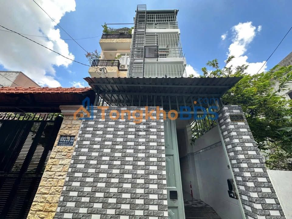 Căn hộ dịch vụ Quận 4 89m² giá 8.9 tỷ - Dòng tiền ổn định