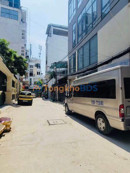 Nhà 4 tầng Ung Văn Khiêm Bình Thạnh 65m² ô tô vào nhà