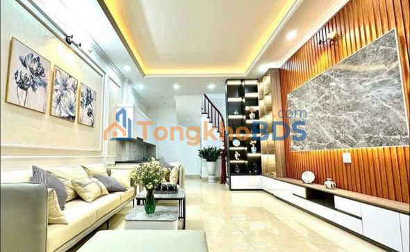 Nhà riêng Trần Quốc Vượng 35m² 5 tầng - Sổ đỏ chính chủ