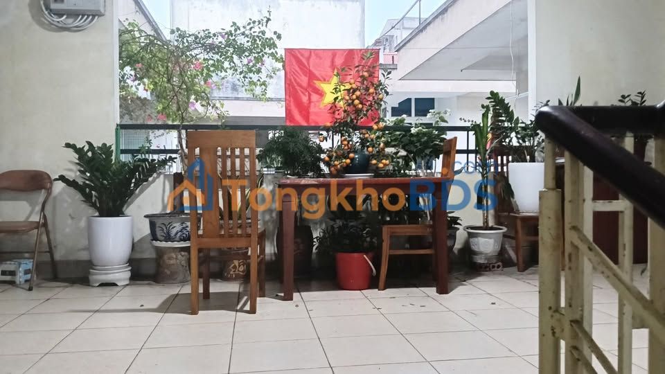 Nhà riêng Việt Hưng Long Biên 80m2 4 tỷ - Sổ hồng sẵn