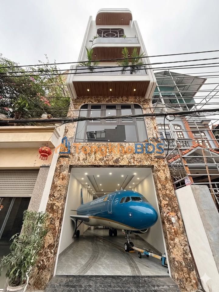 Nhà phố Phố Trạm Long Biên 60m² - Ô tô vào tận nhà