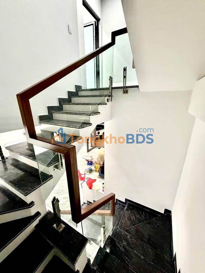 Nhà riêng Hồng Hà Hạ Long 56m² - Ô tô vào tận nhà ở