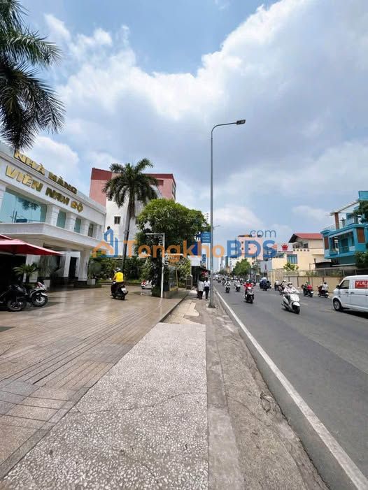 Nhà 3 tầng Hòa Bình Q11 90m² - Ô tô vào tận nhà hiếm