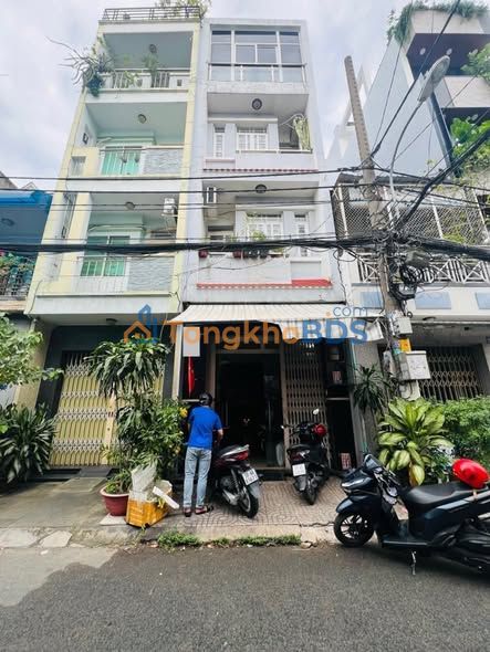 Nhà phố Lạc Long Quân, Quận 11 57m² - 8.9 tỷ - Mặt tiền kinh doanh tốt