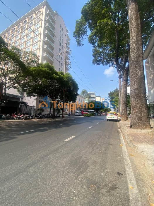 Nhà phố Hùng Vương Quận 5 162m² 76 tỷ - Mặt tiền kinh doanh