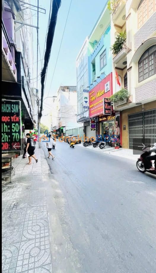 Nhà 5 tầng Quận 10 53m² hẻm 12m - Ô tô vào tận nhà