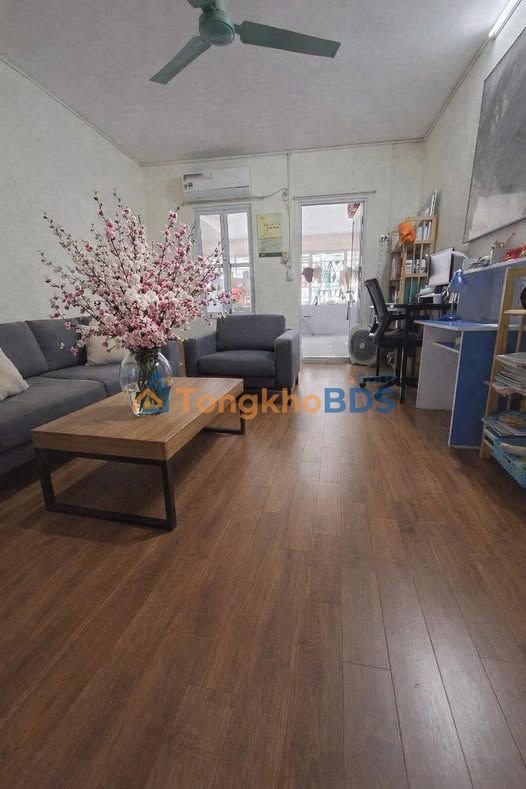 Căn hộ tập thể Nghĩa Tân Cầu Giấy 50m² 2.9 tỷ - Giá tốt hiếm có!