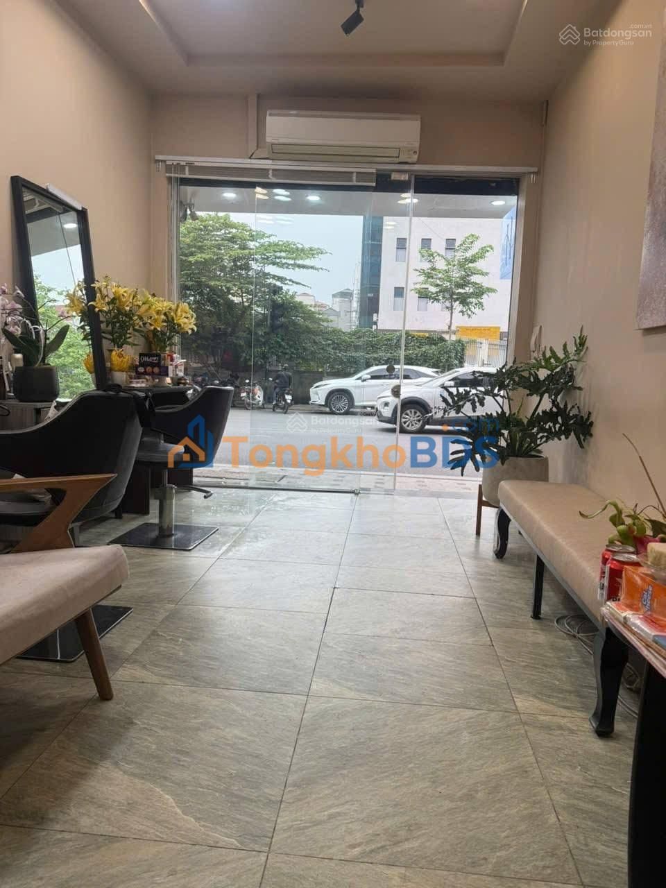 Nhà mặt phố Giảng Võ 30m² - Kinh doanh đỉnh, sổ đỏ