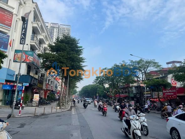 Nhà CHDV Xuân La, Tây Hồ 55m² giá 15 tỷ - Dòng tiền ổn định!