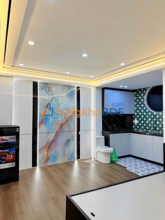 Nhà riêng Xuân La 39m² 6 tầng thang máy, full nội thất