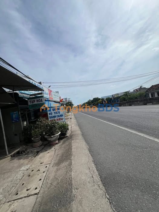 Nhà mặt tiền QL1A Hàm Đức 122m² - Mặt tiền kinh doanh