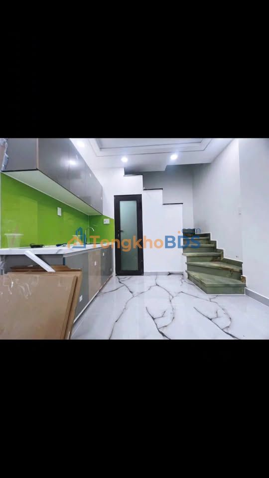 Nhà phố Quận 4 18.8m² giá 3.95 tỷ - Vị trí đắc địa kinh doanh ngay!