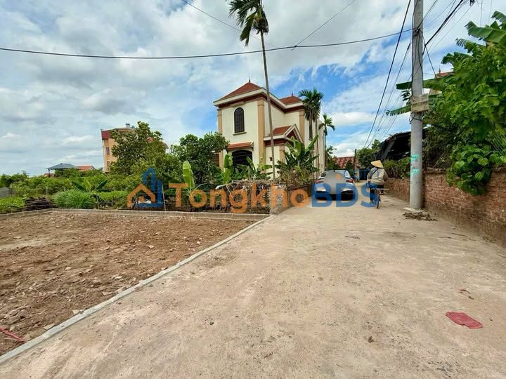 Đất nền Văn Giang 64.5m² giá 3 tỷ - Tiềm năng tăng giá cao!