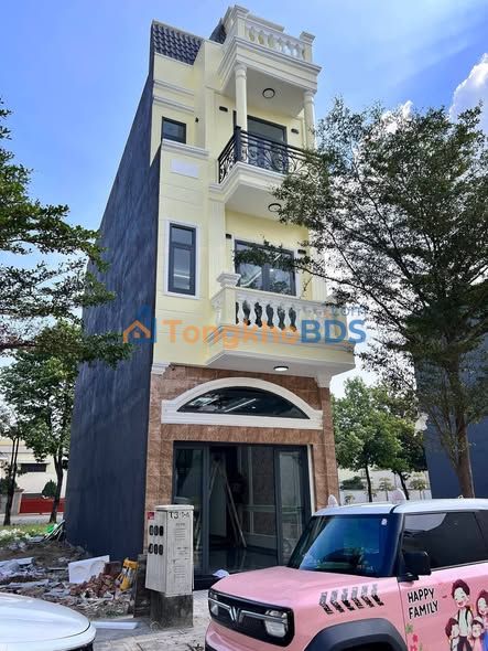 Nhà 1 trệt 2 lầu KDC Icon Dĩ An 60m² - Sổ hồng riêng