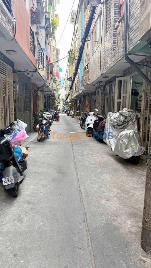 Nhà riêng Đoàn Văn Bơ Quận 4 32m² giá 5 tỷ - Vị trí đẹp!
