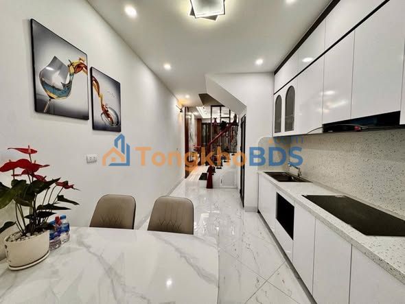 Nhà riêng Quan Nhân 38m2 4T giá 8 tỷ - Vị trí đẹp trung tâm