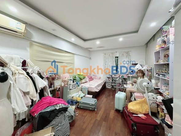 Căn hộ tập thể Đào Tấn 60m² giá 4.5 tỷ - View thoáng mát!