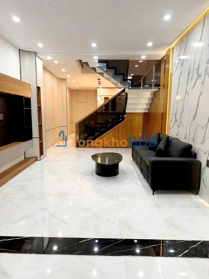Nhà riêng Tân Phú 76m² giá 8 tỷ - Ô tô vào tận nhà