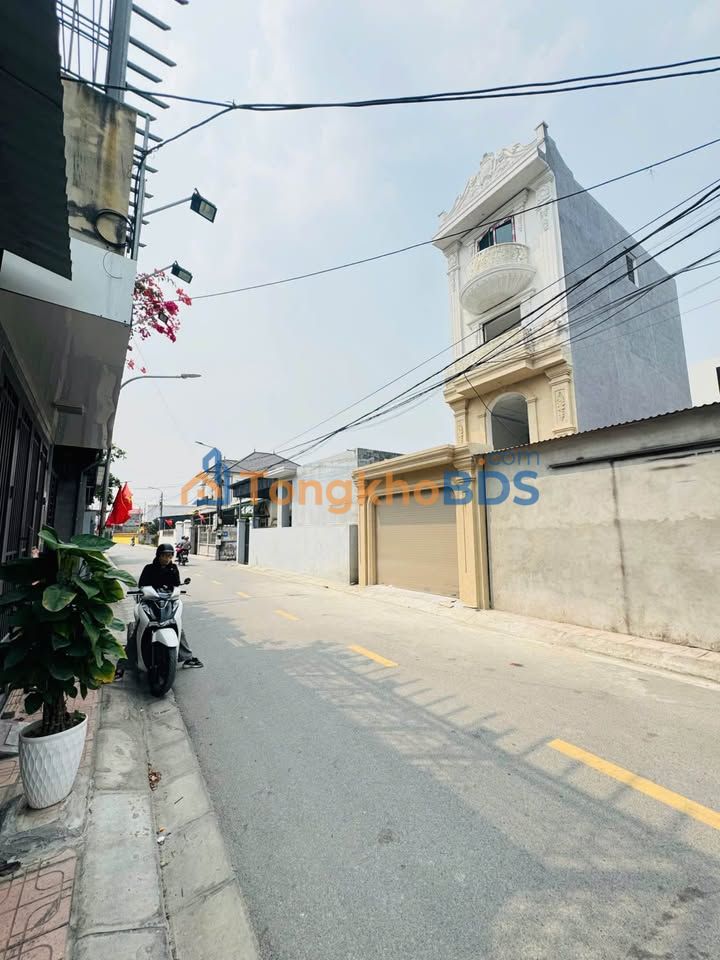 Nhà phố Quỳnh Hoàng An Dương 72m² 5.35 tỷ - Mặt tiền kinh doanh đỉnh!
