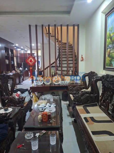 Nhà riêng Lạc Long Quân Tây Hồ 98m² - Thiết kế hiện đại