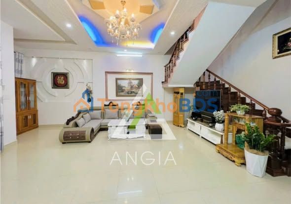 Nhà riêng P8 Đà Lạt 184m² giá 8.8 tỷ - View thung lũng cực chill!