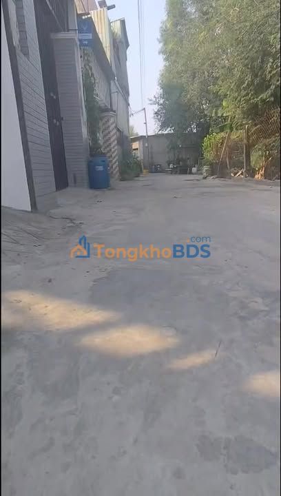 Nhà riêng Tân Đông Hiệp Dĩ An 97m² giá 2 tỷ - Sổ hồng riêng sẵn sàng!