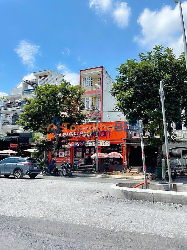Nhà mặt tiền Phú Thuận Quận 7 160m² - Mặt tiền kinh doanh