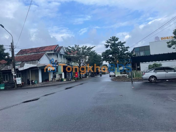 Nhà phố Tam Kỳ 99m² giá 1.8 tỷ - Vị trí đắc địa, kinh doanh tốt