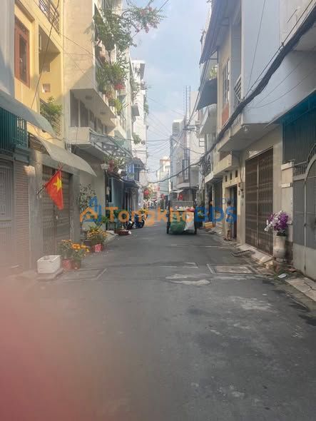 Nhà riêng Bình Tân 70m² giá 5 tỷ - Sổ hồng sẵn, vào ở ngay!