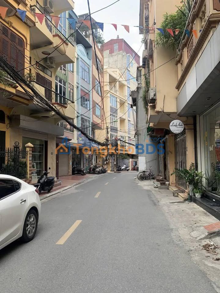 Nhà phố Vương Thừa Vũ 50m² 20 tỷ - Vị trí đắc địa, tiện kinh doanh!