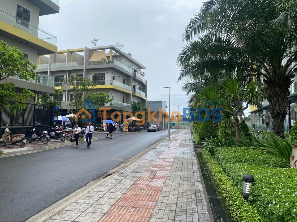 Nhà phố Bcons Uni Valley 72m² giá 7.8 tỷ - Sẵn sàng ở ngay!
