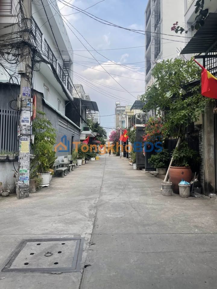 Nhà riêng Phạm Đăng Giảng 68m2 giá 5,3 tỷ - Ô tô vào tận nhà