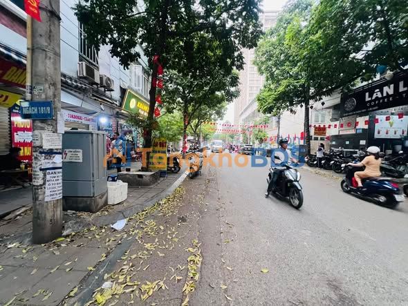 Nhà riêng Duy Tân, Cầu Giấy 60m² giá 18.6 tỷ - Ô tô vào tận nhà