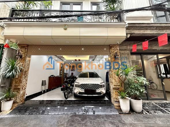 Nhà phố Võng Thị Tây Hồ 50m² hơn 20 tỷ - Vị trí đắc địa