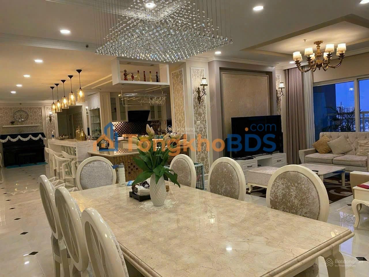 Căn hộ Sunrise City Q7 270m² 70 triệu - Full nội thất