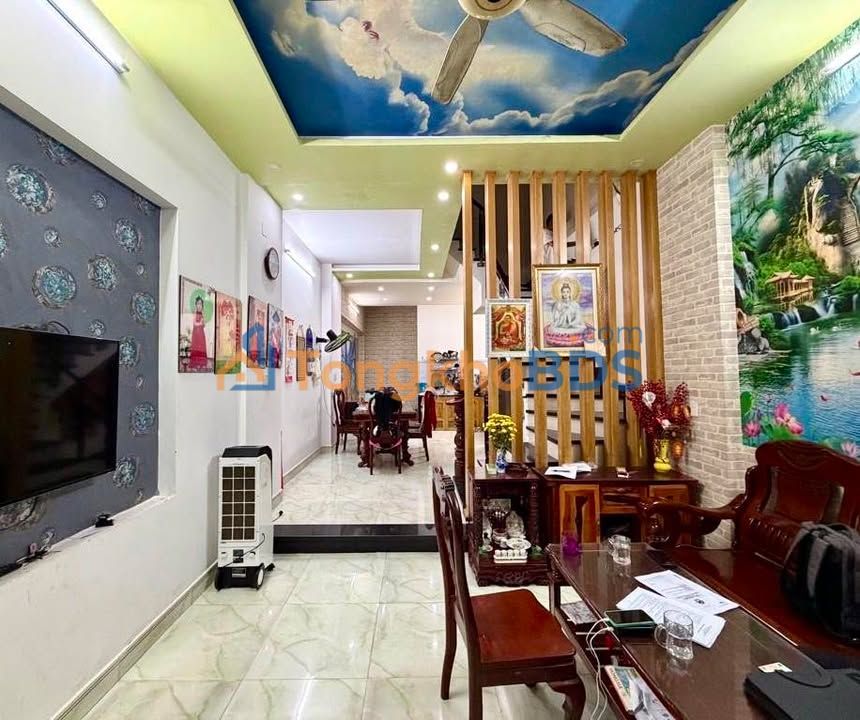 Nhà riêng Phường Phú Hữu, Quận 9 61m² giá 6 tỷ - Sổ hồng sẵn