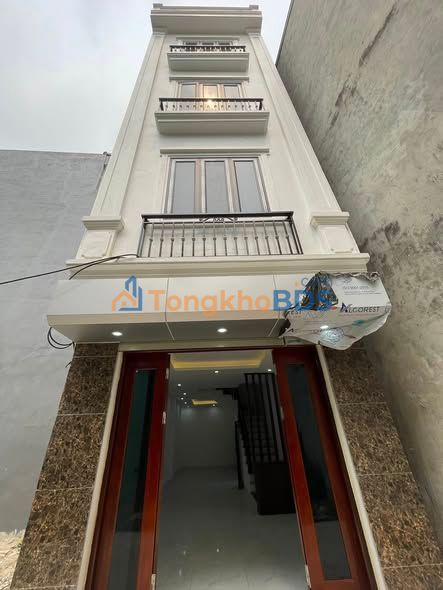 Nhà riêng Thị trấn Quốc Oai 42m² giá 4.1 tỷ - Vị trí đẹp!