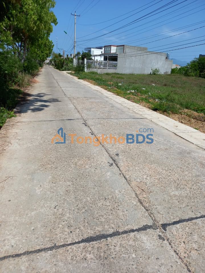 Đất trang trại Hàm Liêm 10.730m² - Sinh thái xanh