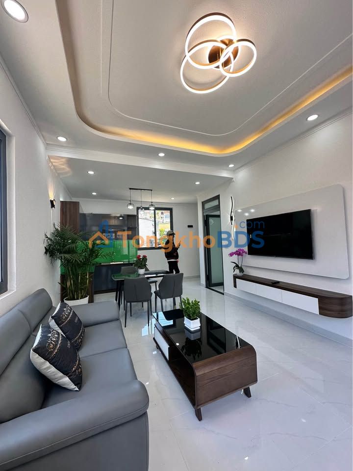 Nhà 3 tầng An Sơn, P.4 Đà Lạt 75m² - Ô tô vào tận nhà