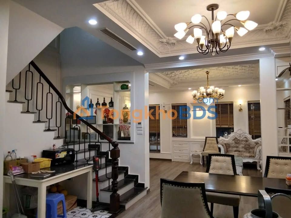 Nhà phố Nguyễn Văn Linh Long Biên 76m² - Mặt tiền kinh doanh đắc địa!