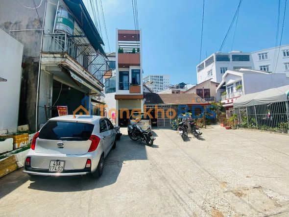 Nhà riêng Đoàn Thị Điểm, Đà Lạt 138m² giá 9.9 tỷ - Ô tô vào tận nhà!
