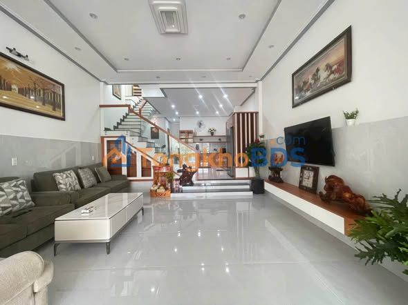 Nhà riêng Bảo Lộc 125m² giá 5.6 tỷ - Vị trí đẹp, sẵn sàng ở ngay!