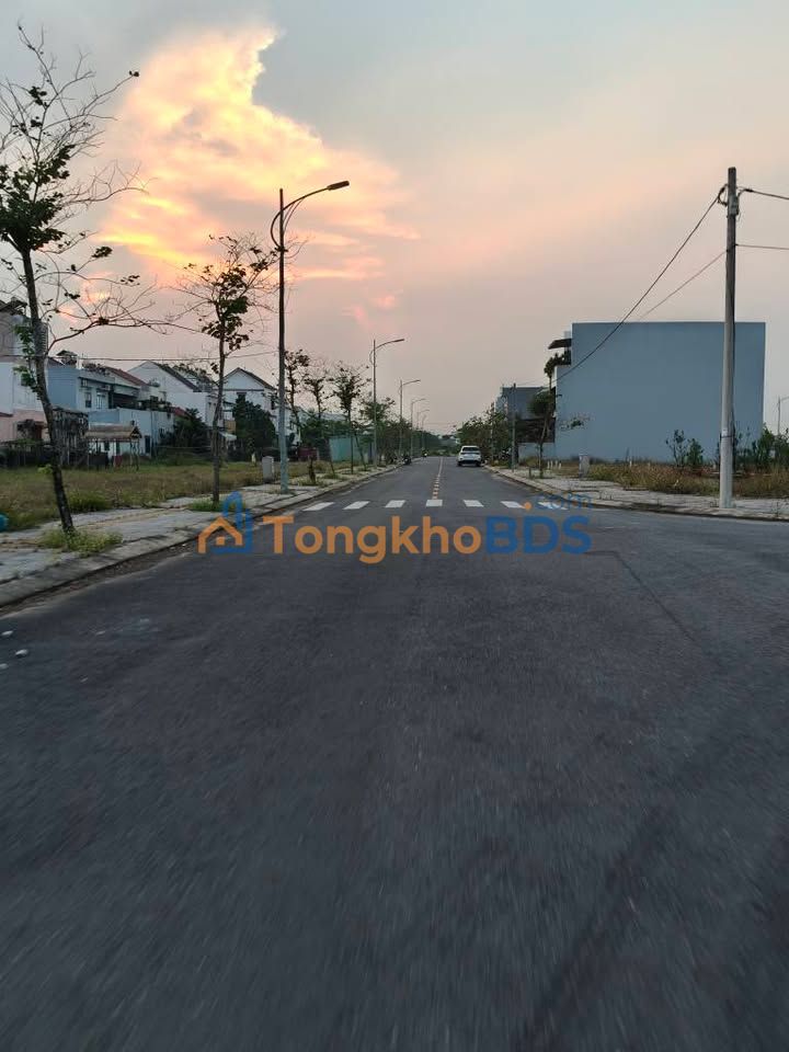 Đất nền Royal Hội An 120m² giá 4 tỷ - Sổ đỏ chính chủ