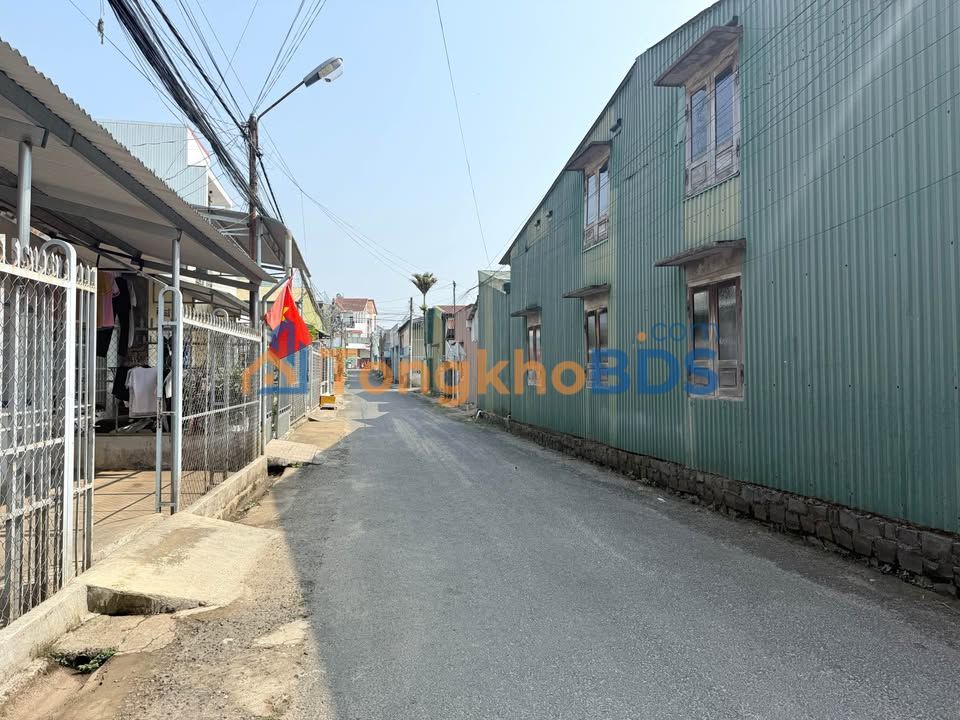 Nhà riêng Phường 10 Đà Lạt 120m² giá 3.2 tỷ - Vị trí đẹp!