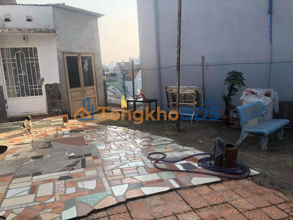 Nhà riêng Đà Lạt 127m² giá 5.5 tỷ - Sổ hồng sẵn, vị trí đẹp!