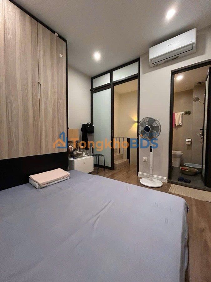 Nhà riêng Long Biên 53m² 6.8 tỷ - Vị trí đẹp, giao thông thuận tiện