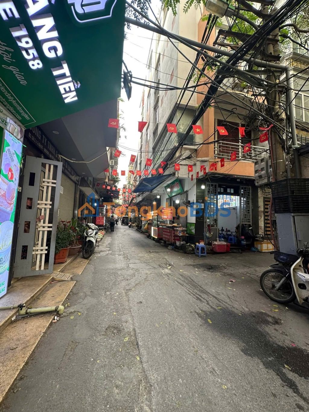 Nhà lô góc Xuân Thủy 48.6m² 25.5 tỷ - Kinh doanh mạnh