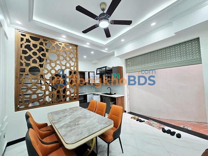 Nhà riêng Văn Cao Ba Đình 30m² giá 7.75 tỷ - Thiết kế hiện đại